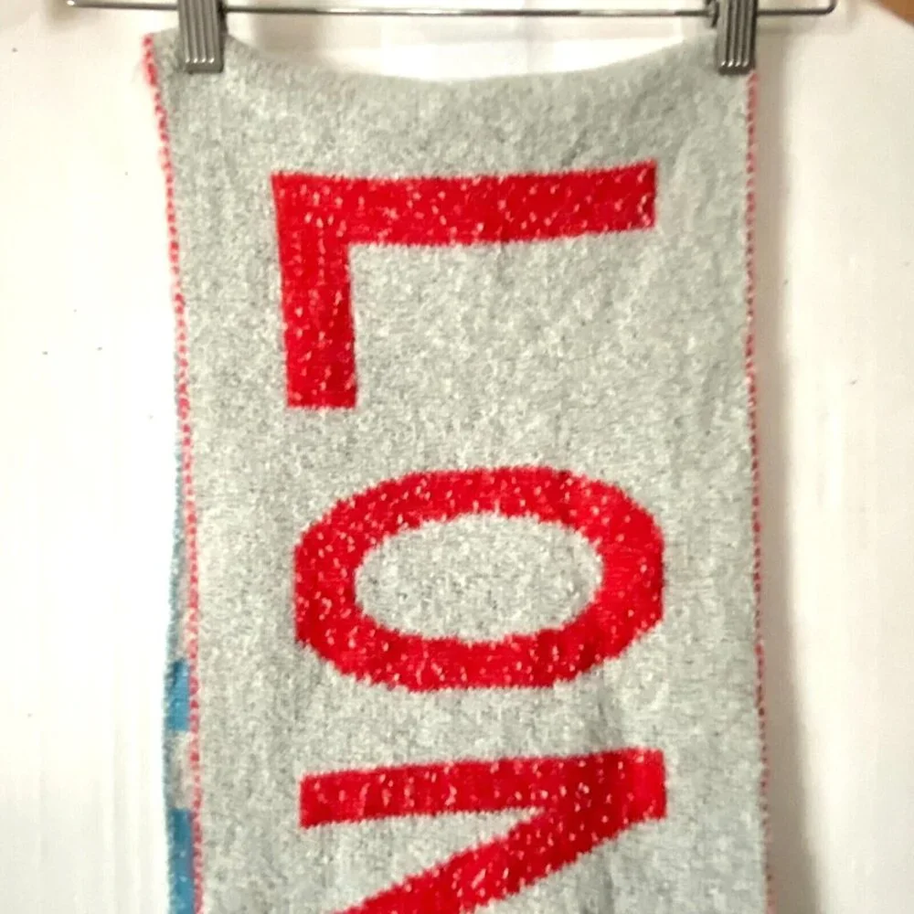 Urban Outfitters City Intarsia Soccer Scarf LONDON White Blue Red 72